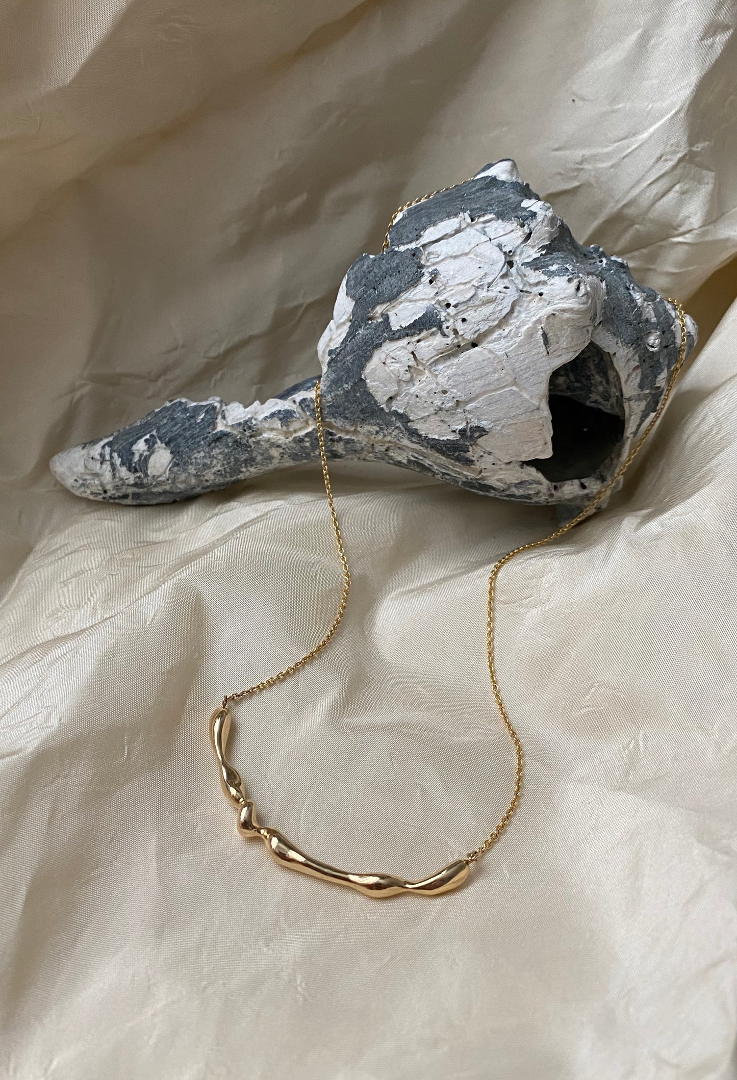 Fountain Station Necklace // 14KY