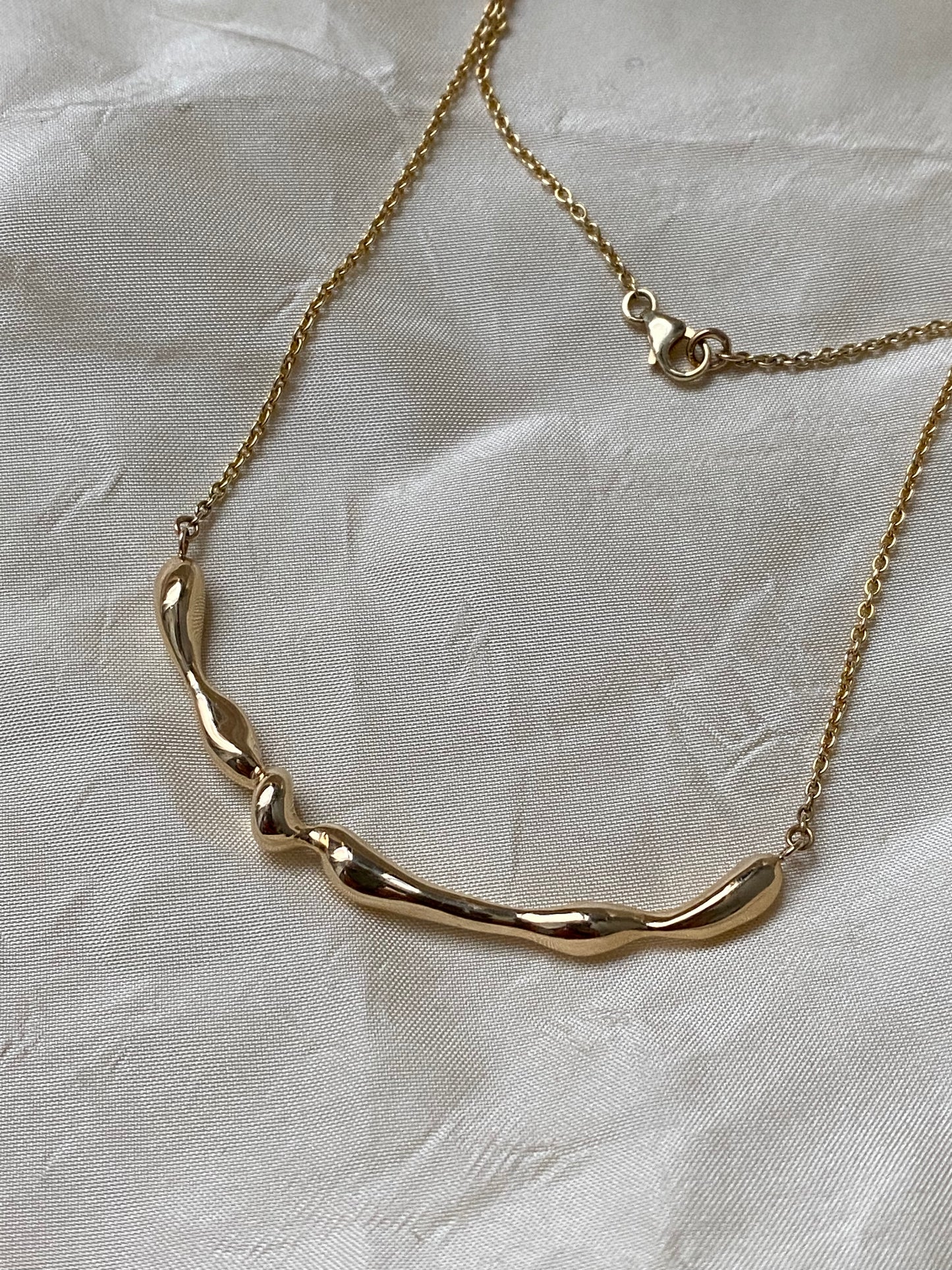 Fountain Station Necklace // 14KY